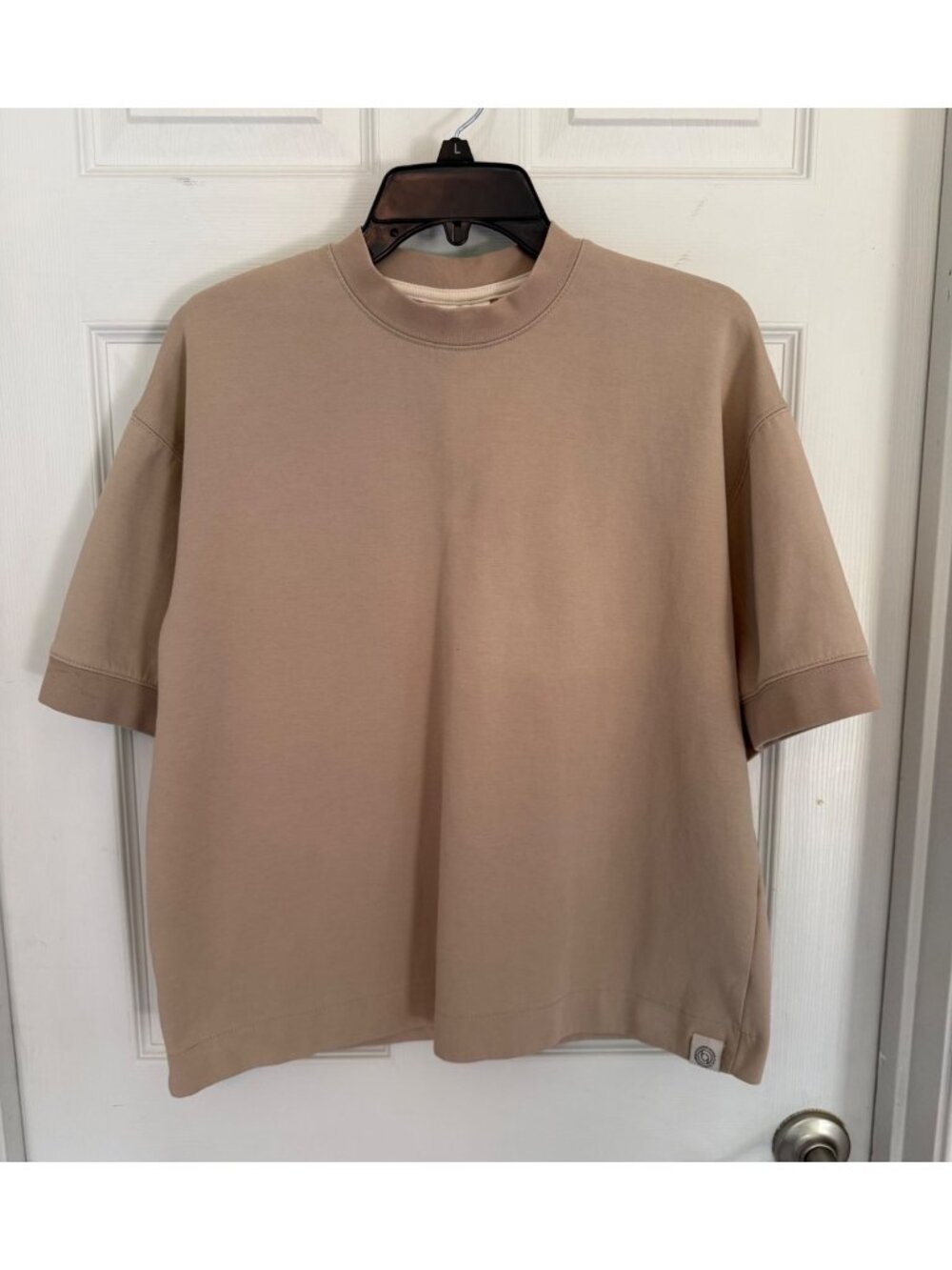 Hudson & Barrow Knit Wear Tan Short Sleeve Crewneck Sweatshirt Size Small